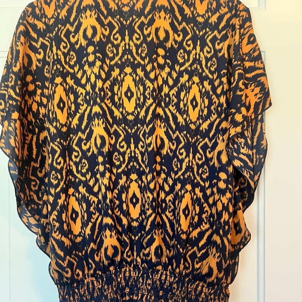 Chic Orange And Black Patterned Blouse - image 2
